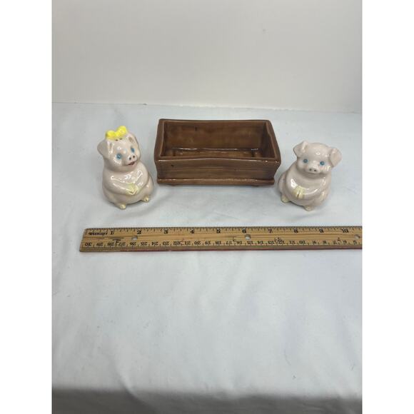 Vintage Ceramic Pigs Salt and Pepper Shakers In Trough - Picture 7 of 9